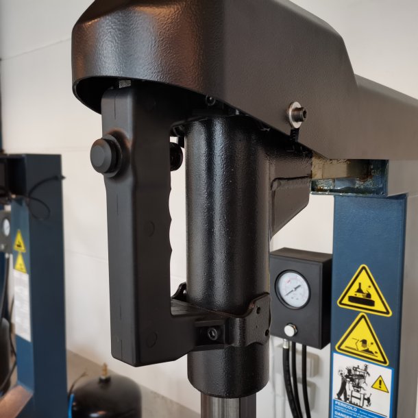 Dkmonteringsapparat assistent burst