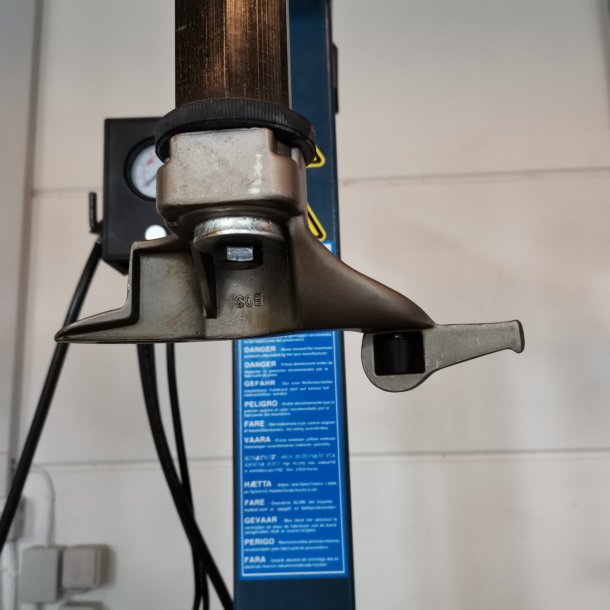 Dkmonteringsapparat assistent burst