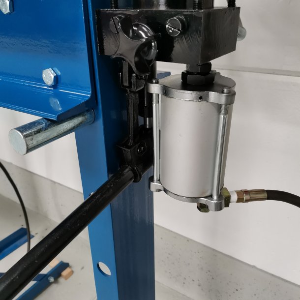 Vrkstedspresse 20T luft-hydraulisk