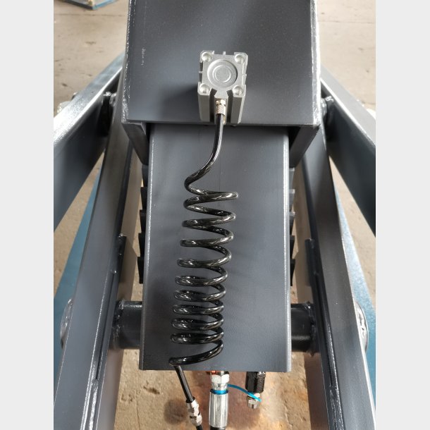 Sakselift 3,5T fuld lftehjde, under gulv